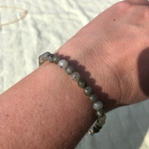 Labrodoriet armband zilver