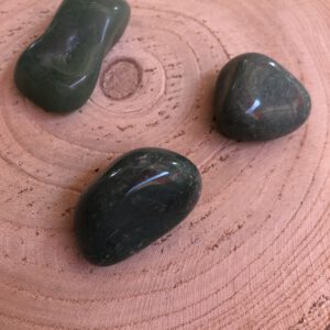 Aventurijn of groene kwarts trommelsteen
