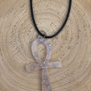 Ketting met Ankh Orgonite en bergkristal