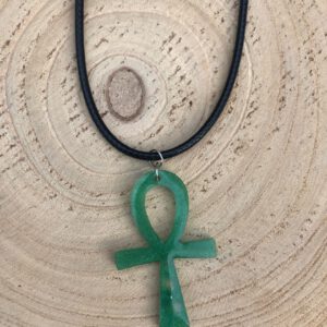 Ketting met Ankh Orgonite en bergkristal klein