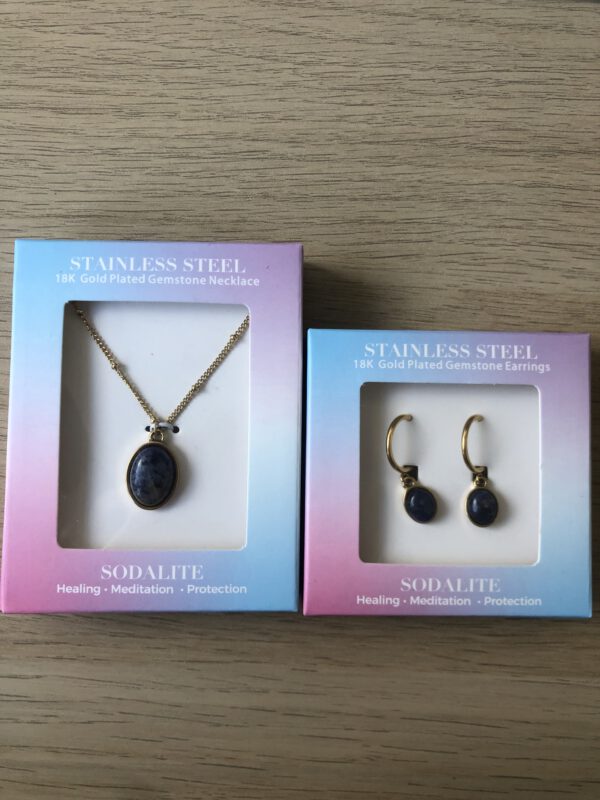 Set ketting en oorbellen Sodaliet